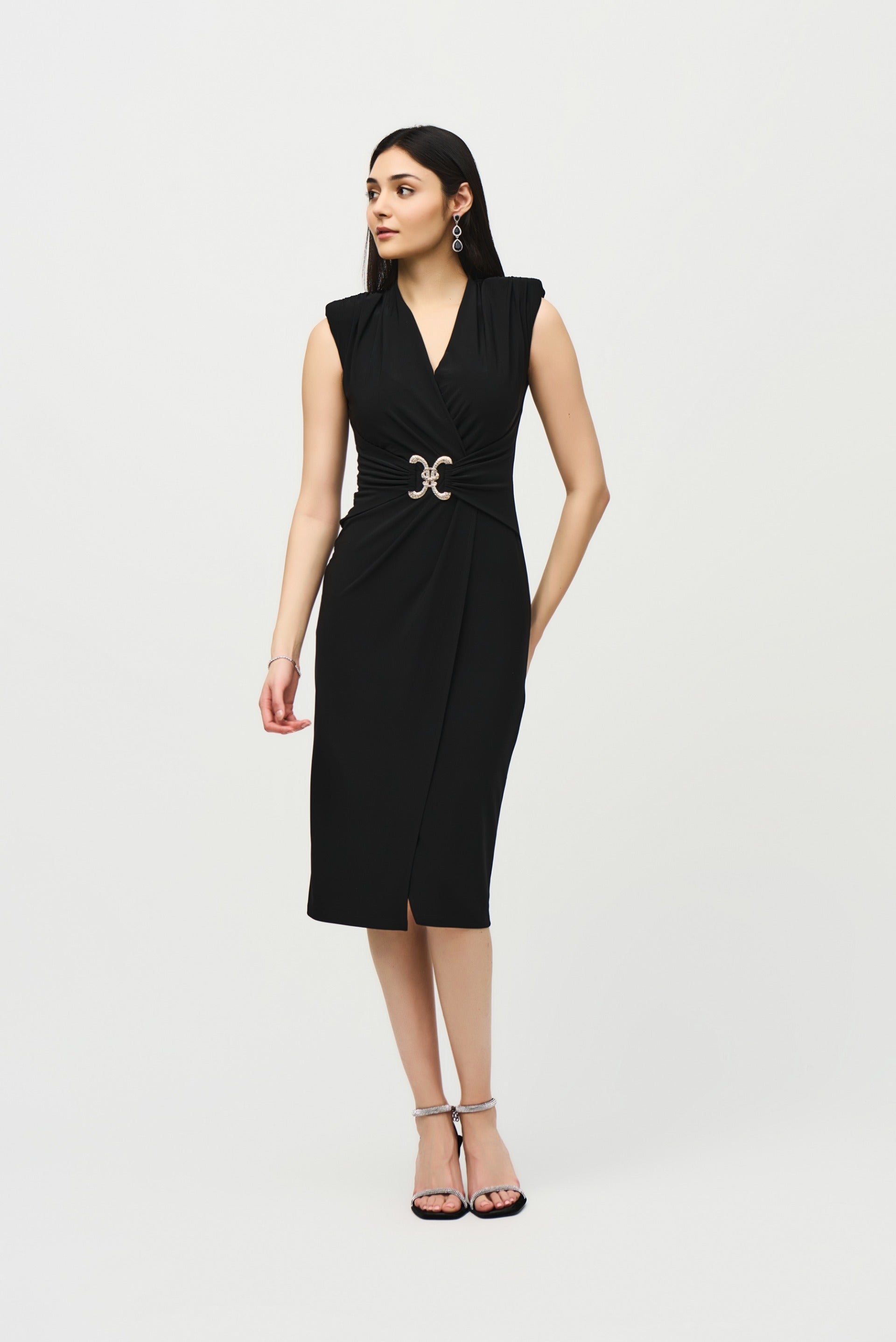 Robe portefeuille noire sans manches Joseph Ribkoff, modèle 242711