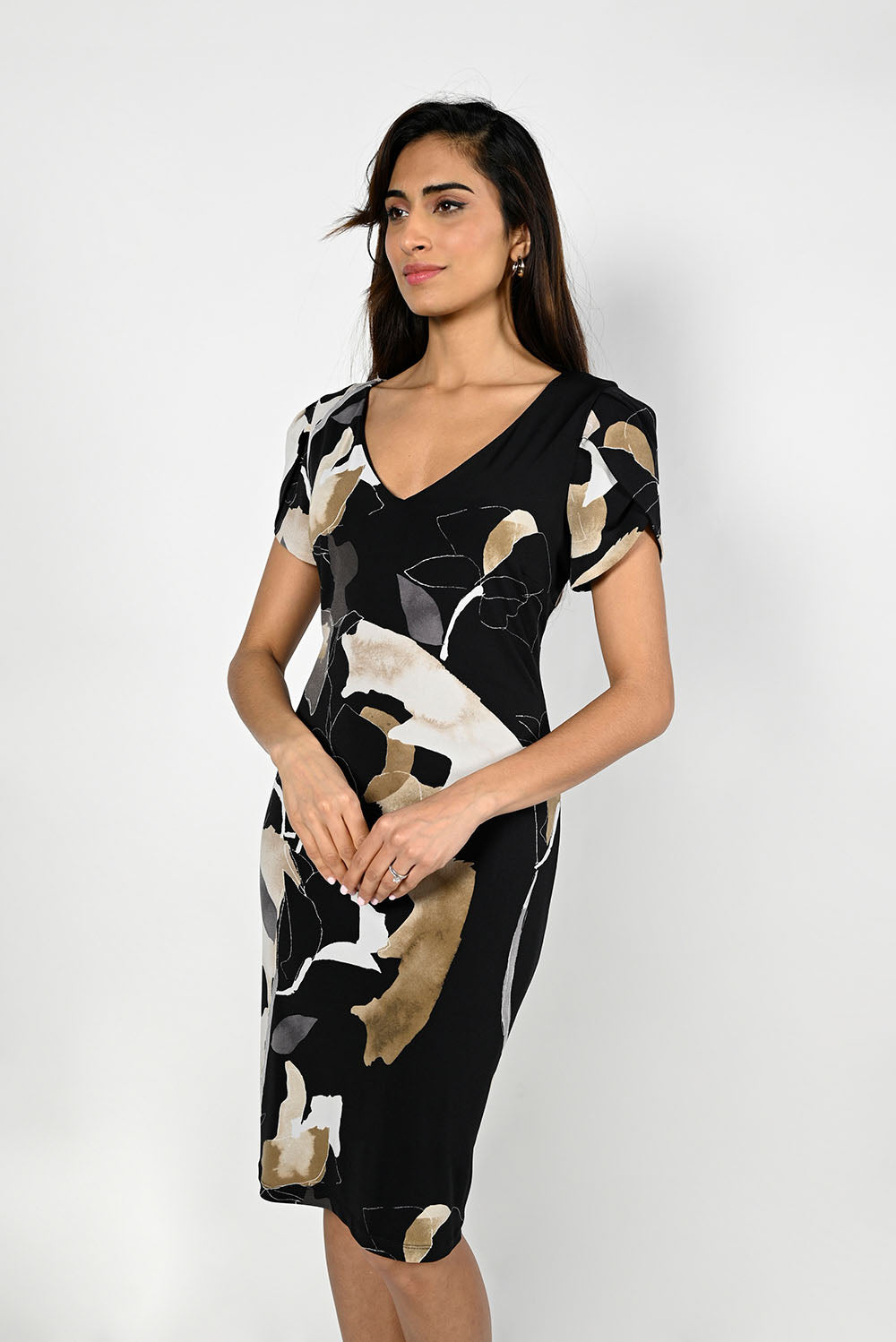 Frank Lyman Black/Beige Knit Dress Style 223587