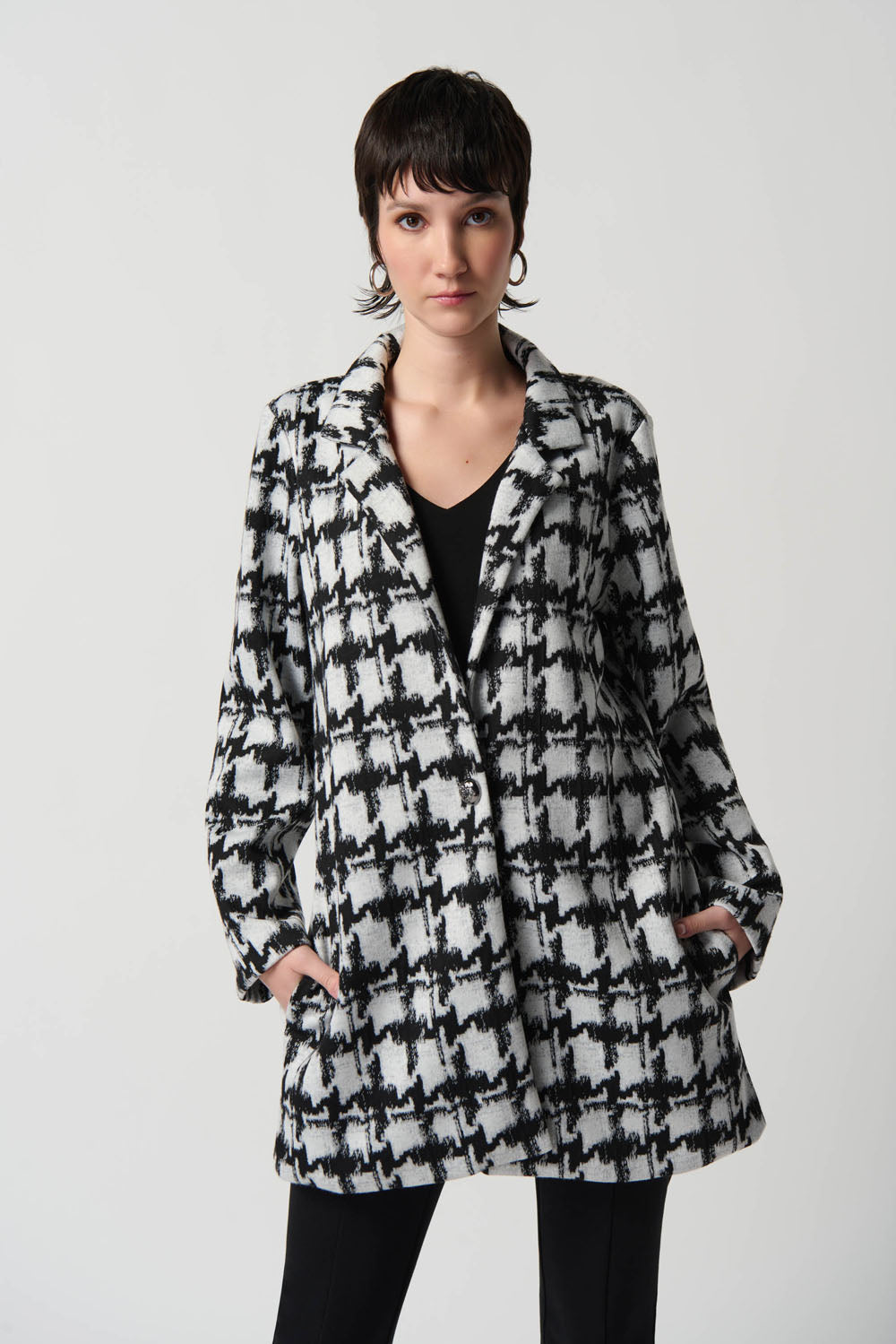 Joseph Ribkoff Off-White/Black Houndstooth Jacquard Knit Boxy Coat Style 234121