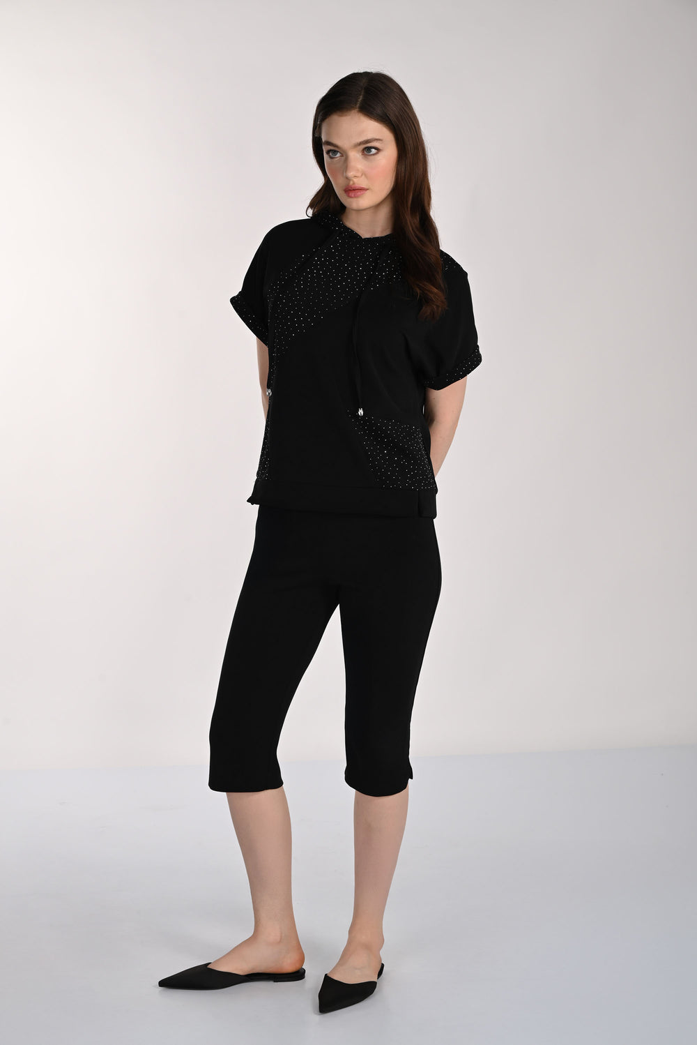 Frank Lyman Cropped Slim Trousers Style 261341