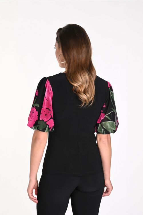 Frank Lyman Black/Fuchsia Floral Print Top Style 241102